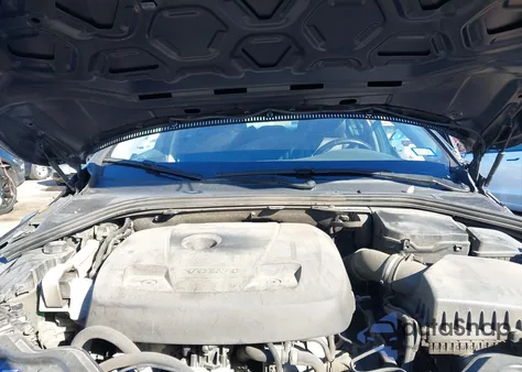 2016 Volvo S60 T5 Drive-E Premier z USA, uszkodzony, nr VIN YV126MFK6G2400211